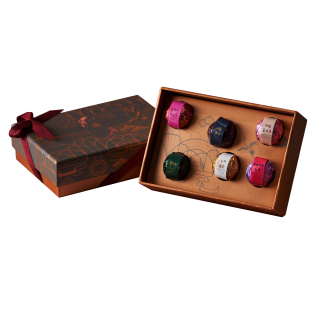 酒糖巧克力開盒.png